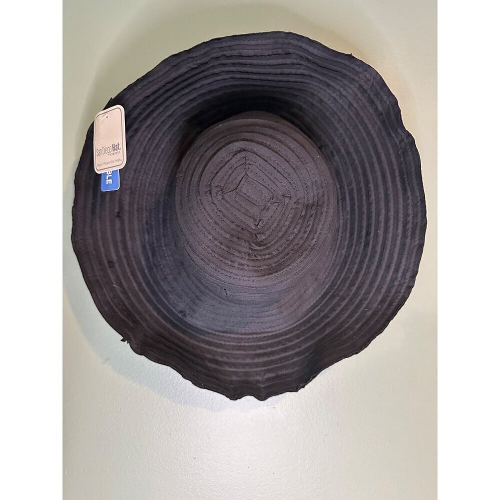 Women’s Black Beach Hat Chic Travel Style San Diego Vibe Summer Essential